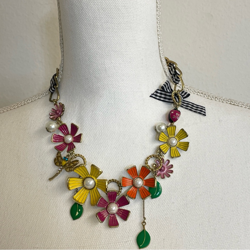 VTG Betsey Johnson Flower Girl Garden Collection Heart Bows Statement Necklace